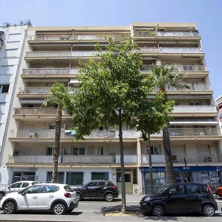 Near Airport Νίκαια
